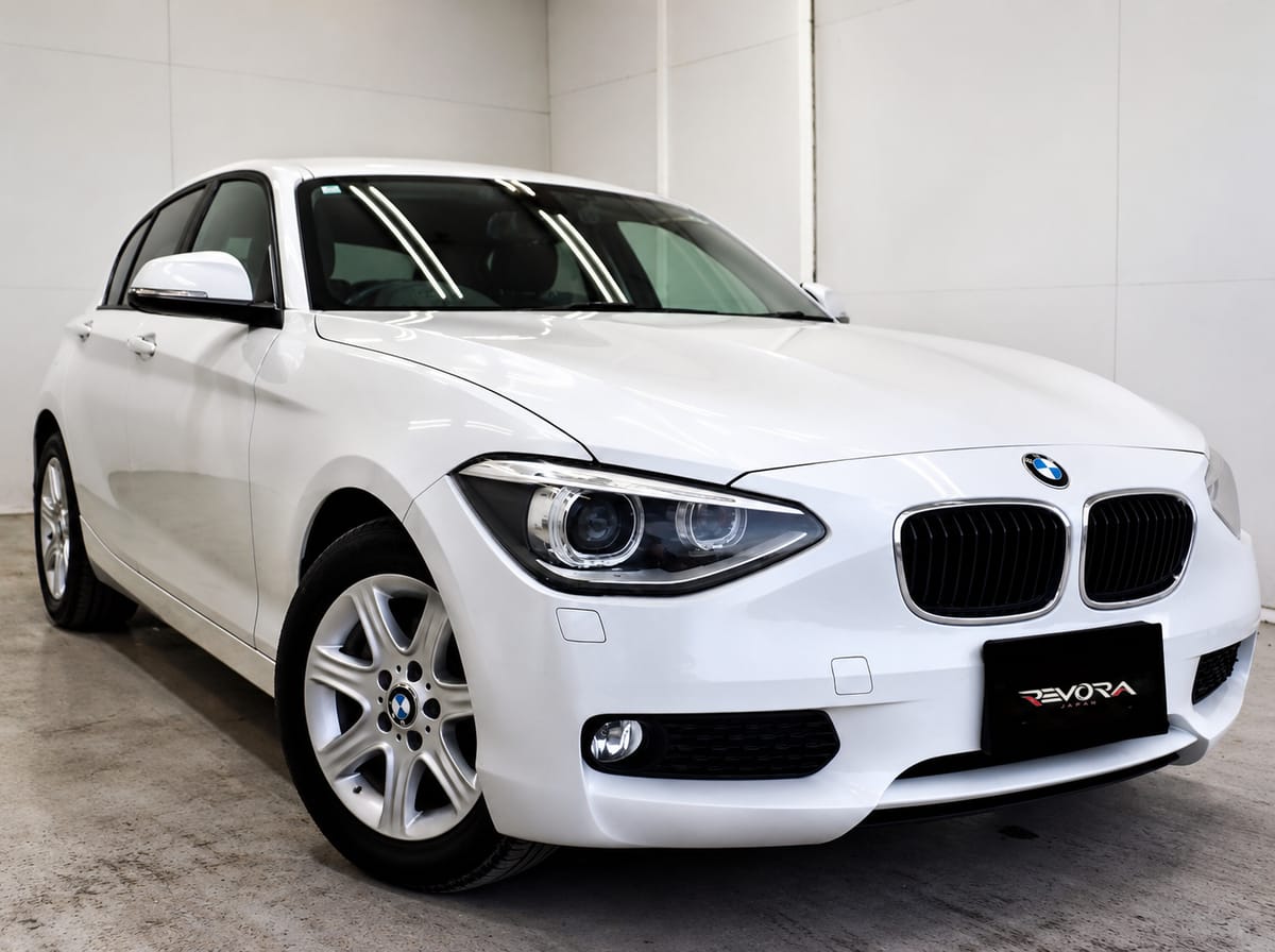 2015 BMW 1 Series 116i, front three-quarter view