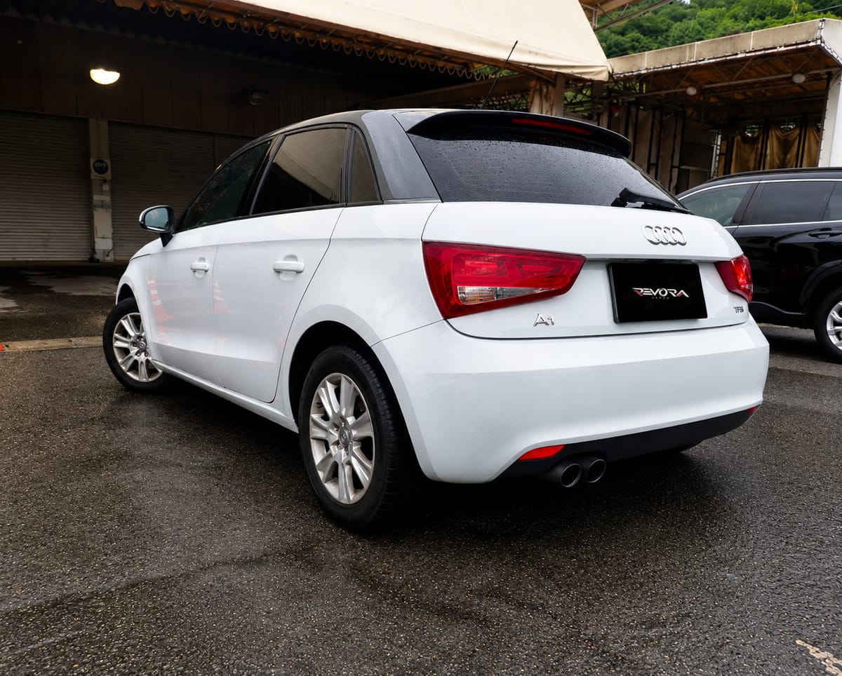 2014 Audi A1 1.4 TFSI, rear three-quarter view