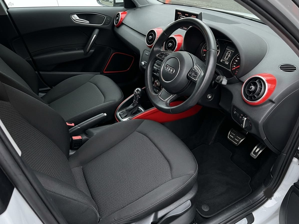 2014 Audi A1 1.4 TFSI, interior, dashboard and front seats