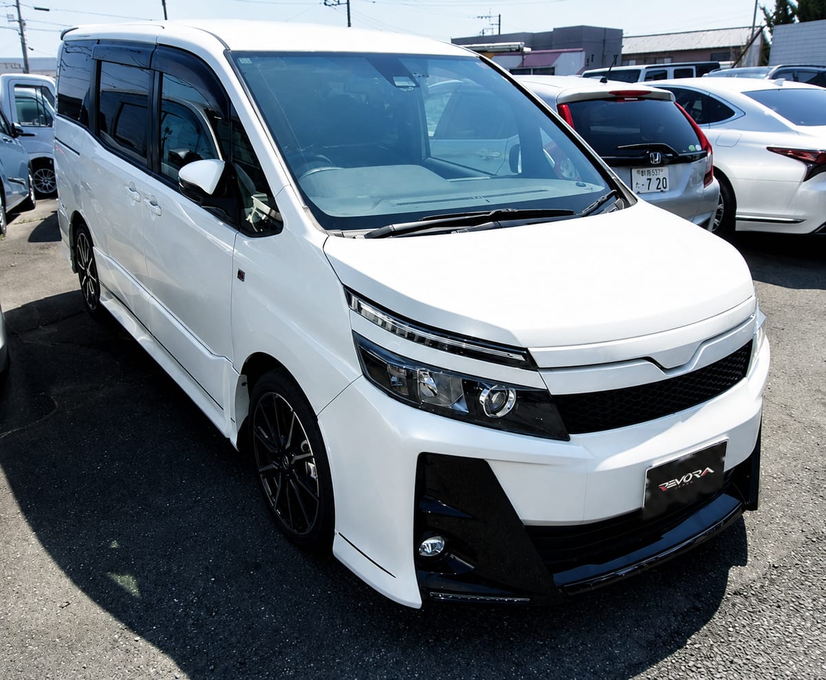 2018 Toyota Voxy GR Sports, front three-quarter view