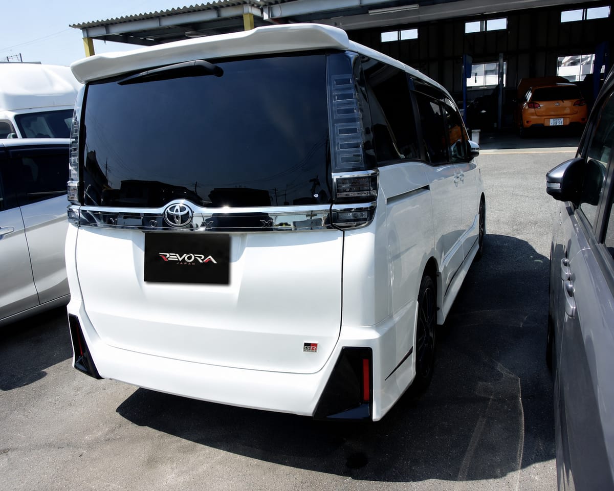 2018 Toyota Voxy GR Sports, rear three-quarter view